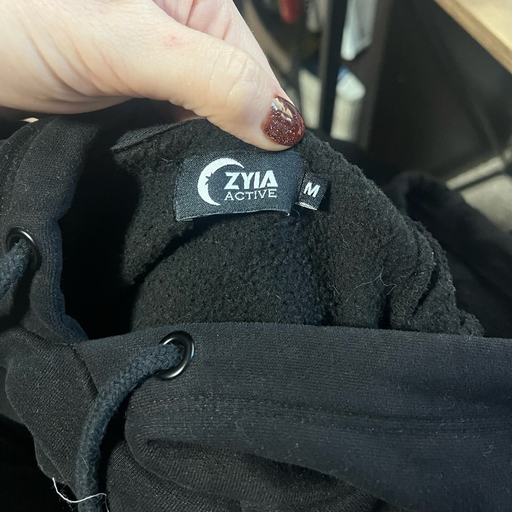 ZYIA Active Cropped Tie Hoodie - Picture 11 of 11